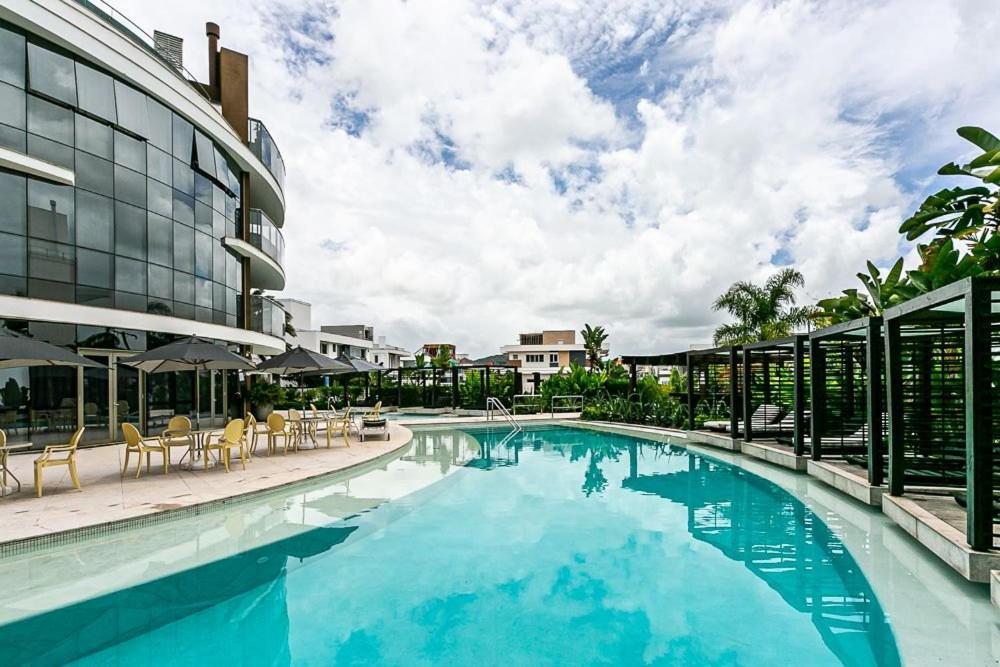 Apartamento de alto padrão a poucos metros da praia em Jurerê Florianopolis Exterior foto